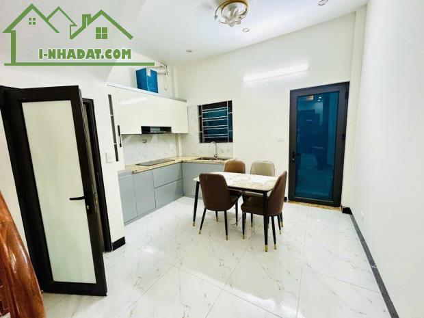 Bán nhà ngõ 169 đường hoàng mai 4 tầng long lanh 2 thoáng 40M ô tô tránh - 3