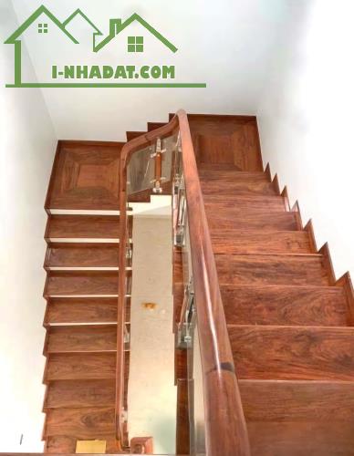 Nhà tôi cho thuê nhà, 123m2_ 5T; Huỳnh Thúc Kháng, Nguyên Hồng -39 tr - 1