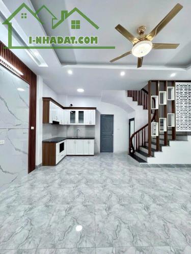 🏠Hiếm, Hơn 5 tỷ nhà mới 5 tầng, ngõ rộng, Ô tô đỗ cổng vị trí đẹp, gần cầu qua nội thành - 1