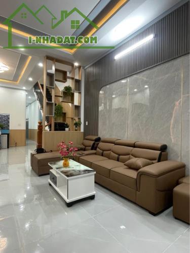 NHÀ LẦU MẶT TIỀN KINH DOANH TẠI BỆNH VIỆN SHINGMARK BIÊN HÒA - 1