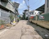 Bán nhà 1 trệt 2 lầu 3 mặt tiền, Trung Dũng, gần Công An TP.Biên Hòa, 49m2, giá 3 tỷ 200.