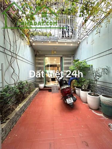 🔥 CHO THUÊ NHÀ ĐẸP 2 TẦNG SÂN CỔNG RIÊNG MẶT NGÕ PHỐ CẤM OTO ĐỀ CỬA 24/24