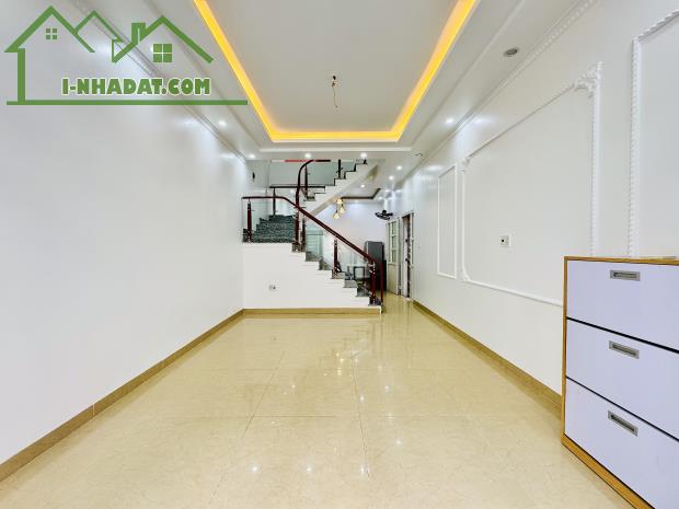NHÀ DÂN ĐANG Ở PHƯƠNG LƯU CẦN BÁN - OTO ĐỖ CỬA