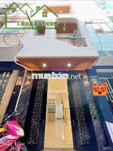 Bán gấp căn 5,5 tỷ đường Đoàn Văn Bơ, Quận 4 diện tích 21 m2