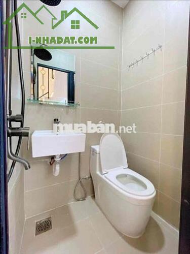 Bán gấp căn 5,5 tỷ đường Đoàn Văn Bơ, Quận 4 diện tích 21 m2 - 3