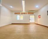 Bán nhà Lãnh Bình Thăng, Phường 8, Quận 11, xe hơi, 2 tầng, 32m, lô góc 2 mặt tiền, chỉ 5,