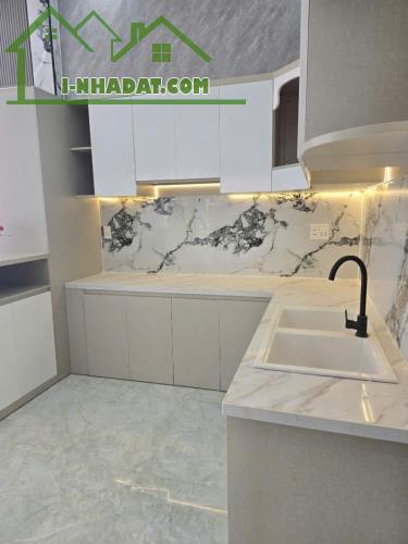Bán villa sân vườn hồ bơi Long Thượng, Cần Giuộc dt550m2 , 3pn,2wc giá 5,6 tỷ - 3