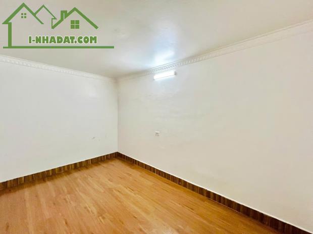 Bán nhà 1,5 tầng kinh doanh đẹp mặt đường Vũ Chí Thắng - 4