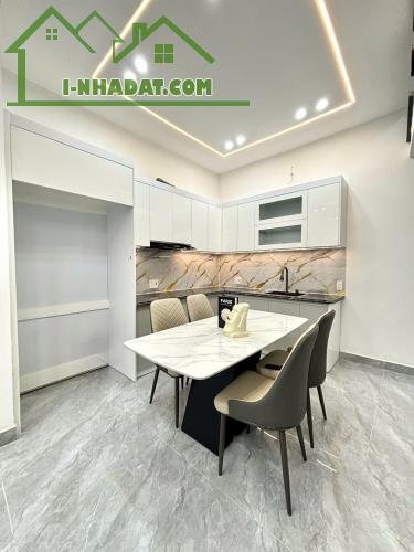 BÁN NHÀ PHỐ ĐÀ NẴNG NGÕ Ô TÔ ĐỔ CỬA MẶT TIỀN 6.8M CÔNG NĂNG ĐẦY ĐỦ GIÁ 3Tỷ 650. - 1