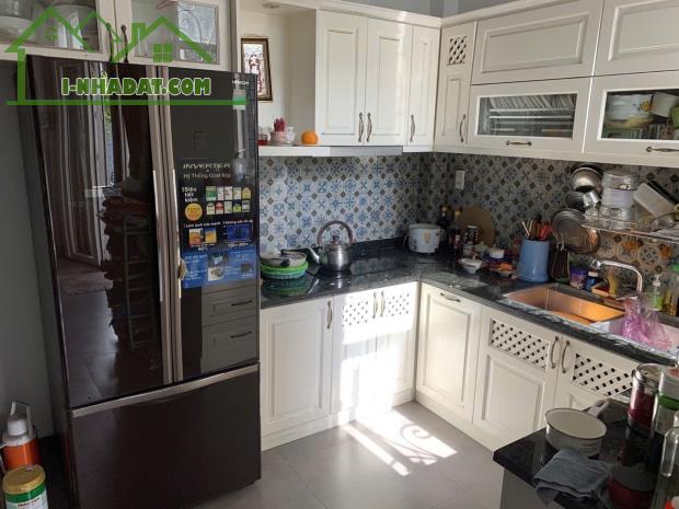 Bình Thạnh 65m2 trệt 2 lầu sân thượng - 3pn, giếng trời nhà chủ xây tâm huyết chỗ nào cũng - 4