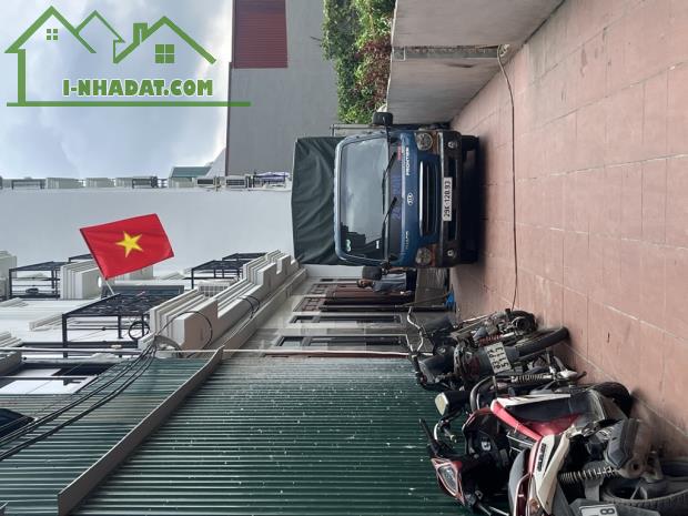 Nhà Đẹp Mới 30m Hoàng Liên Thụy Phương - Ô tô đỗ cửa - 5 ty 6