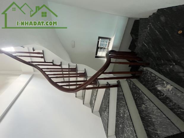 Nhà Đẹp Mới 30m Hoàng Liên Thụy Phương - Ô tô đỗ cửa - 5 ty 6 - 3