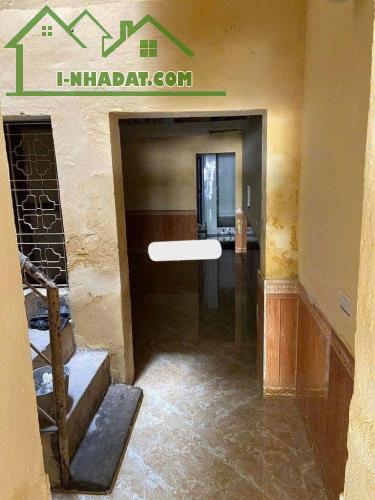 Cho thuê nhà 2 tầng mặt phố Kim Ngưu, Hai Bà Trưng. Giá: 21tr/ tháng. LH: 0937158386