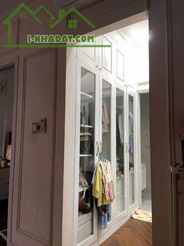 gia đình đang ở bán nhà riêng để chuyển nơi công tác. Nhà 3 tầng mới full nội thất xịn - 1