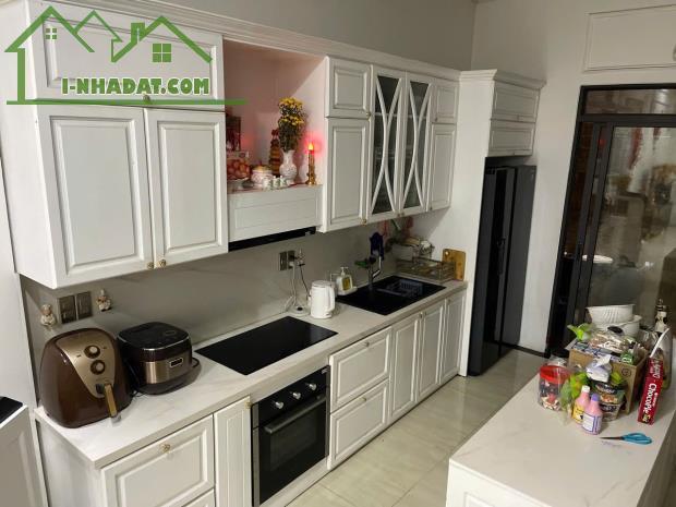 gia đình đang ở bán nhà riêng để chuyển nơi công tác. Nhà 3 tầng mới full nội thất xịn - 4