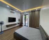 Cho thuê cả toà căn hộ mặt đường Văn Cao, DT: 90m2, 6 phòng căn hộ.