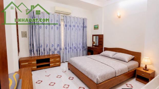 🔥🔥 CẦU_DIỄN QUÁ HIẾM VỚI TẦM TIỀN – PHÂN LÔ VỈA HÈ – ÔTO TRÁNH NHAU 😱😱 - 1