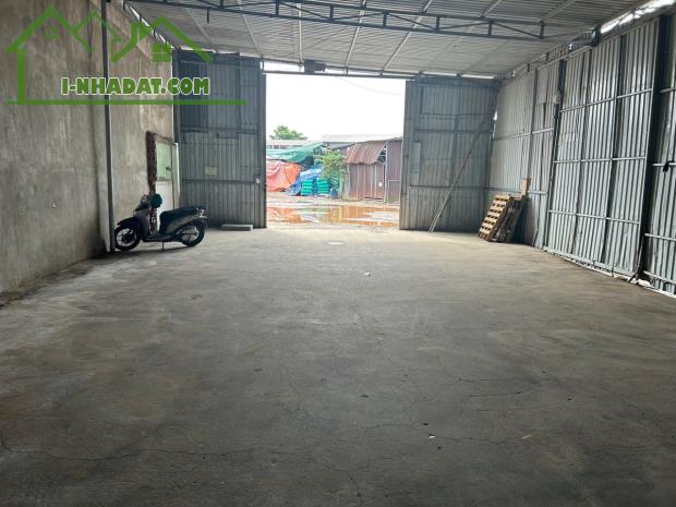 CHO THUÊ KHO XƯỞNG 120M2, GIÁ RẺ NGAY CHỢ ĐẦU MỐI HÓC MÔN - 1