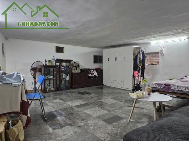 Chính chủ cho thuê nhà 2 tầng ngõ 241 Khâm Thiên, Đống Đa, Hà Nội - 4