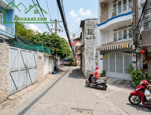 [K2442] Nhà 3 tầng HXH Lê Quang Định sát ĐH Văn Lang, chỉ 1.x tỷ!