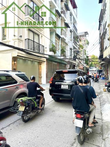Cho thuê nhà nguyên căn 45m2x5T thang máy - Lô góc - Ôtô tránh, vỉa hè, KD Hoàng Hoa Thám.