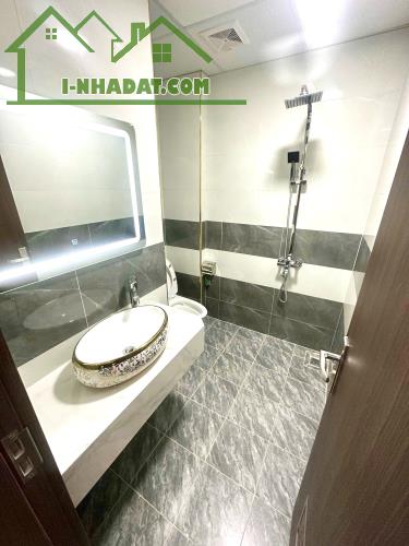 Cho thuê nhà nguyên căn 45m2x5T thang máy - Lô góc - Ôtô tránh, vỉa hè, KD Hoàng Hoa Thám. - 5