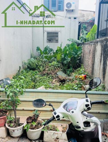 BÁN ĐẤT KẺ TẠNH, GIANG BIÊN - 42M, MT 4M - Ô TÔ ĐỖ CỔNG - MẢNH ĐẤT VÀNG CÒN XÓT LẠI