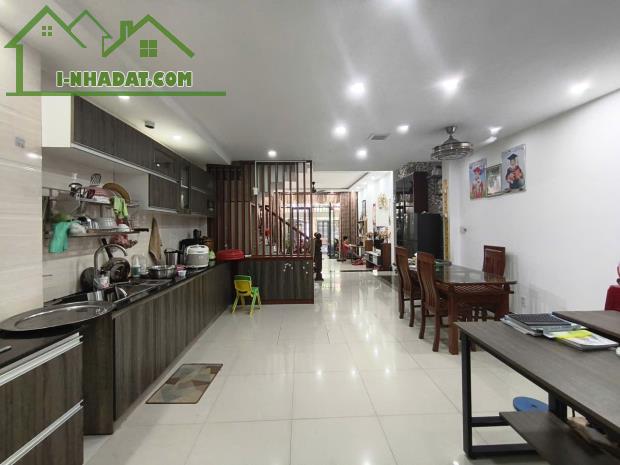 ♪  MT Đoàn Căn Cừ khu Phước Lý, Gần Bến Xe, ĐH Duy Tân, 2 tầng đúc + tum, chắc đẹp. - 4