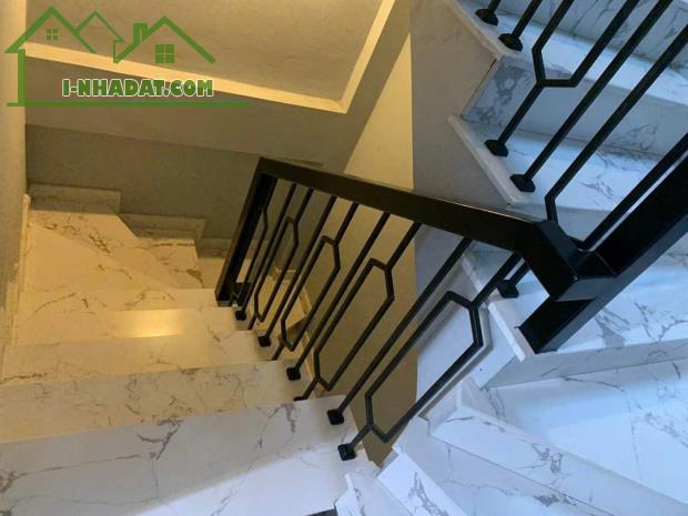 Cho thuê nhà, THANG MÁY, 107m2_ 6T; Lạc Long Quân, Võ Chí Công -44 tr - 1