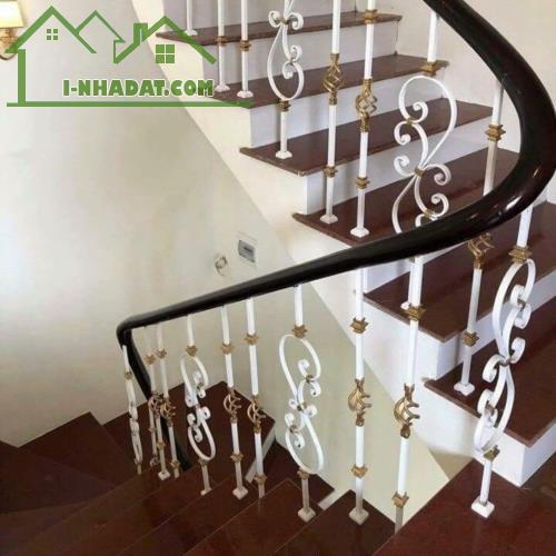 Cho thuê nhà, Xã Đàn, Ô Chợ Dừa, Nguyễn Lương Bằng, 236m2x 4T -41 tr - 1