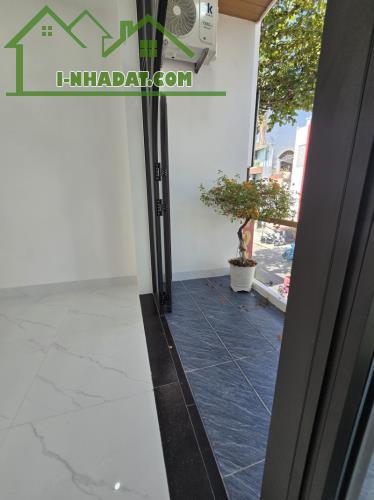 ► MT Hoàng Diệu 2 chiều, 77m2, 2 mặt thoáng, 3 tầng đẹp, 7PN, kinh doanh cực ngon, Giảm - 3