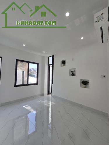 ► MT Hoàng Diệu 2 chiều, 77m2, 2 mặt thoáng, 3 tầng đẹp, 7PN, kinh doanh cực ngon, Giảm - 4