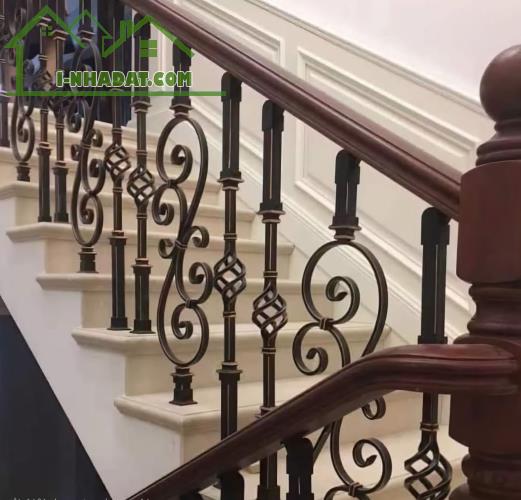 Cho thuê nhà, Thái Thịnh, Yên Lãng, Nguyễn Văn Tuyết; 111m2* 5T -42 tr - 2