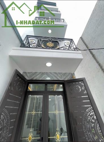 Bán nhà đông dư mới xây 5 tầng