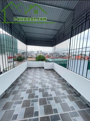 Bán nhà đông dư mới xây 5 tầng - 2