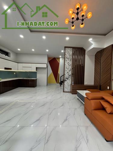 Nhà mới 4 tầng liên khu 8-9, lô góc, 4 tầng mới, hẻm 6m thông, 70m, ngang 8m chỉ 7.05 tỷ.