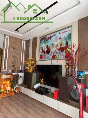 Bán nhà gói 8 The Capella Gaden, 3 tầng siêu đẹp, 3PN, 4WC, DT 100m2, giá chỉ 8,6 tỷ - 1