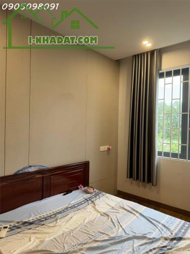 Bán nhà gói 8 The Capella Gaden, 3 tầng siêu đẹp, 3PN, 4WC, DT 100m2, giá chỉ 8,6 tỷ - 2