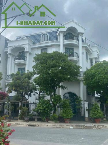 BIỆT THỰ SIÊU VÍP GÓC 2MT ĐƯỜNG KHU BÊN SÔNG.PHƯỜNG HIỆP BÌNH CHÁNH.TP THỦ ĐỨC.