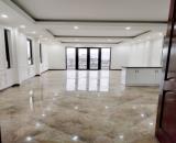 Cho thuê nhà mặt phố ngã tư Trương Định-Bạch Mai, 80m2x3T, lô góc, thang máy. Giá 50tr/th