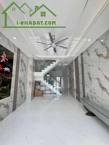 Nhà mới xây - Đình Phong Phú - HXH - 5 tầng - 76m2 - 8.59 tỷ - 2