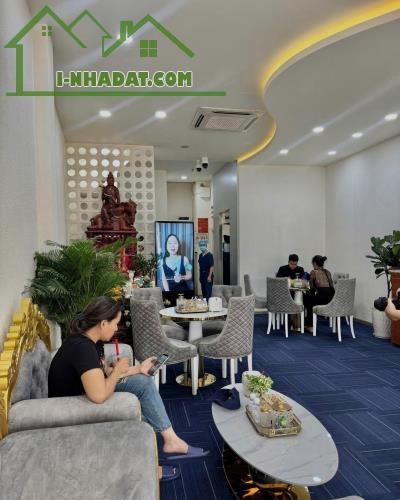 CHÍNH CHỦ CẦN SANG NHƯỢNG PHÒNG KHÁM THẨM MỸ CAO CẤP FULL ĐỒ SẴN VÀO LÀM TẠI QUẬN 3 - 1