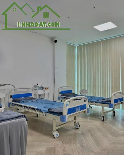 CHÍNH CHỦ CẦN SANG NHƯỢNG PHÒNG KHÁM THẨM MỸ CAO CẤP FULL ĐỒ SẴN VÀO LÀM TẠI QUẬN 3 - 2