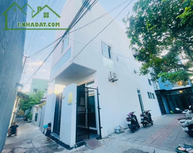 NHÀ 3 TẦNG KIÊN CỐ ĐƯỜNG TÔN ĐỨC THẮNG