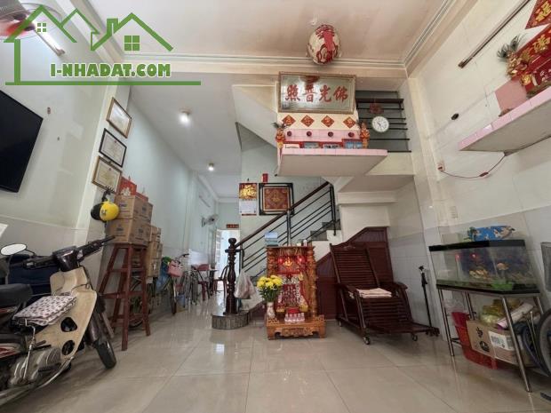 NHÀ THÁI PHIÊN Q11 - 2 MẶT HẺM THOÁNG MÁT - 1