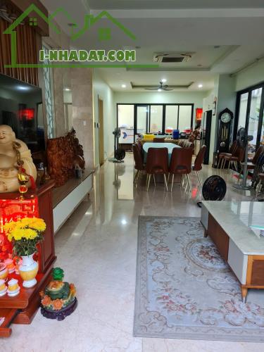 CẦN BÁN GẤP BIỆT THỰ CAO CẤP MẶT TIỀN ĐƯỜNG 19B – PHƯỜNG AN LẠC, QUẬN BÌNH TÂN, TP.HCM - 1