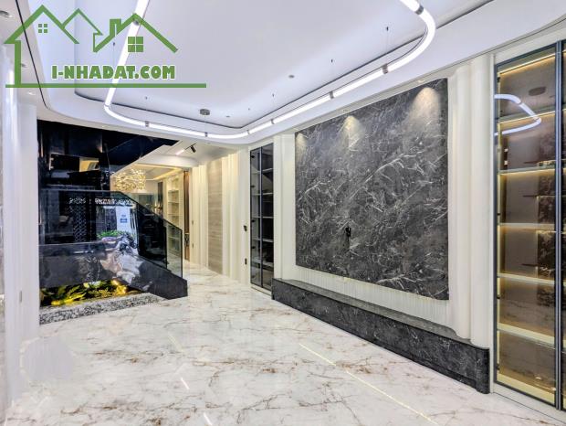 Bán nhà 4 tầng độc lập lô góc ô tô đỗ cửa phố Thiên Lôi - 1