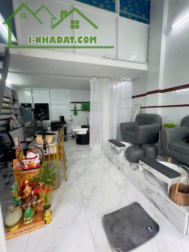SANG NHƯỢNG TIỆM NAIL - GỘI ĐANG HOẠT ĐỘNG ỔN ĐỊNH – QUẬN TÂN PHÚ