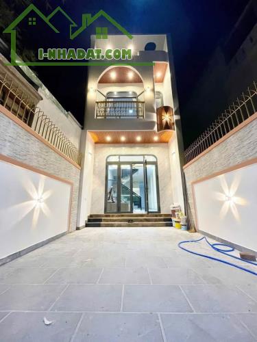 Nhà lầu giảm 200 triệu còn 1 tỷ 8 ngay chợ 26 đường Đồng Khởi Biên Hòa