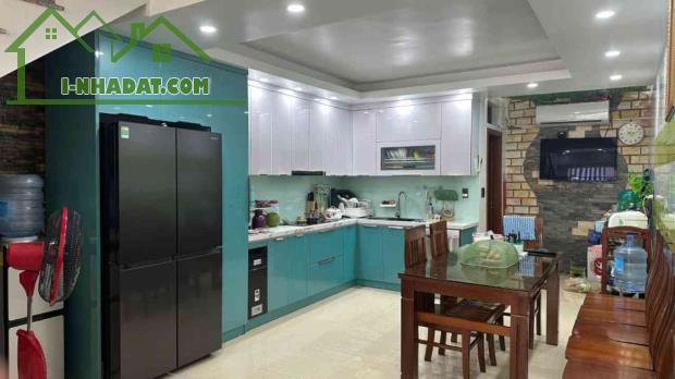 Nhà 4,5 tầng tuyến 3 Lê Hồng Phong - 4 phòng ngủ khép kín - Chỉ 6,9 tỷ - 1